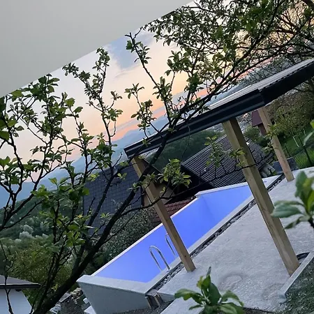 Casa de Férias Afea's With A Pool For Relaxation And Enjoyment *