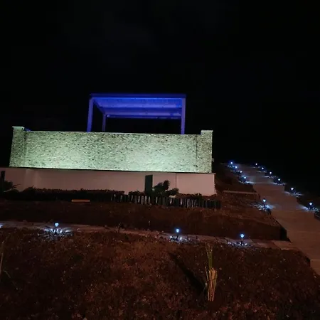 Casa de Férias Afea's With A Pool For Relaxation And Enjoyment