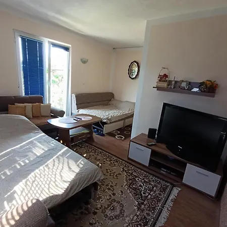 Casa de Férias Afea's With A Pool For Relaxation And Enjoyment Saraievo